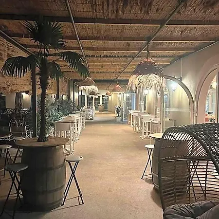 Hotel Maison Coquette En Camargue *